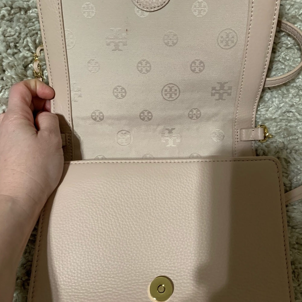 Tory Burch Crossbody - Picture 5 of 8